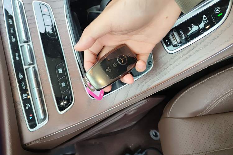 Used Mercedes-Benz E-Class 2023 Updated E 300 L Luxury Edition