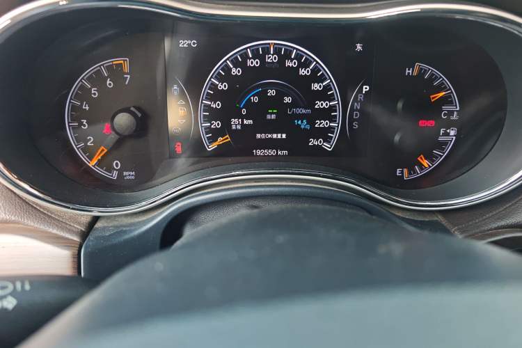 Used Jeep Grand Cherokee 2015 3.6L Luxury Navigation Edition
