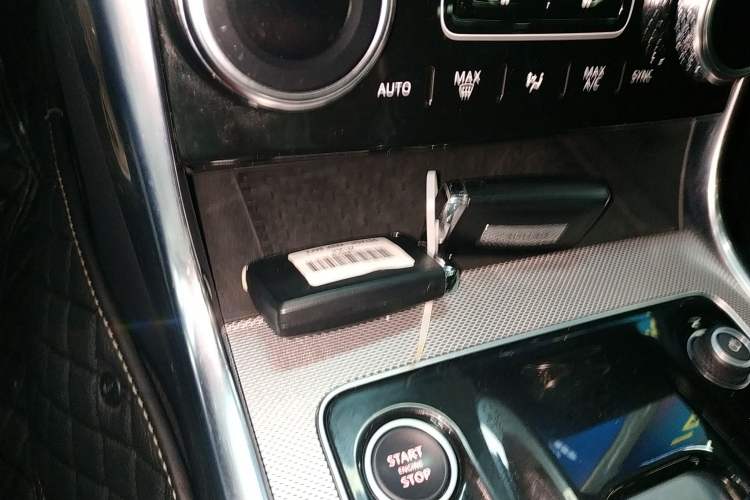 Used Jaguar XEL 2022 2.0T 250 PS R-DYNAMIC S Advanced Sport Edition
