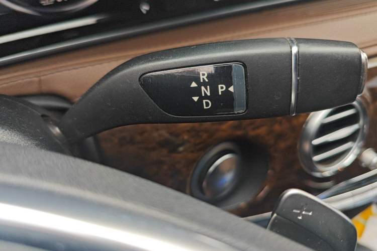 Used Mercedes-Benz S-Class 2014 S 320 L Business Model