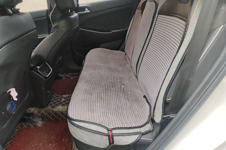 Used Hyundai Tucson 2019 280TGDi Dual-Clutch Two-Wheel Drive Fashion Edition China V Standard Left Rear Seat