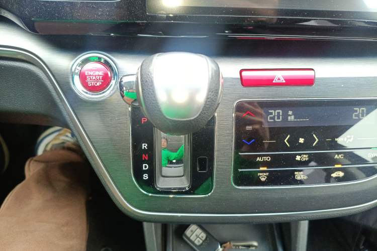 Used Honda Elysion 2016 2.4L Luxury Edition