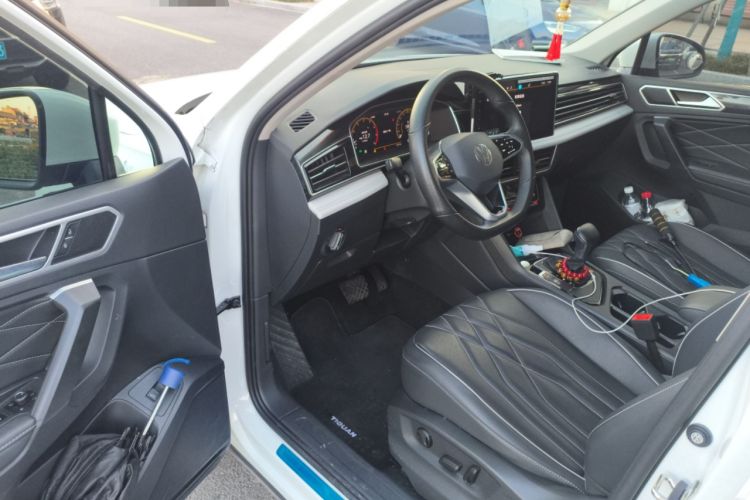 Used Volkswagen Tiguan L 2023 300TSI Automatic Two-Wheel Drive Smart Edition
