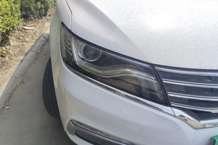 Used Roewe RX5 2016 20T Two-Wheel Drive Manual Transmission Internet Smart Edition
