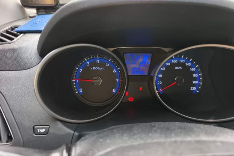 Used Hyundai ix35 2015 2.0L Automatic 2WD Smart Type China IV
