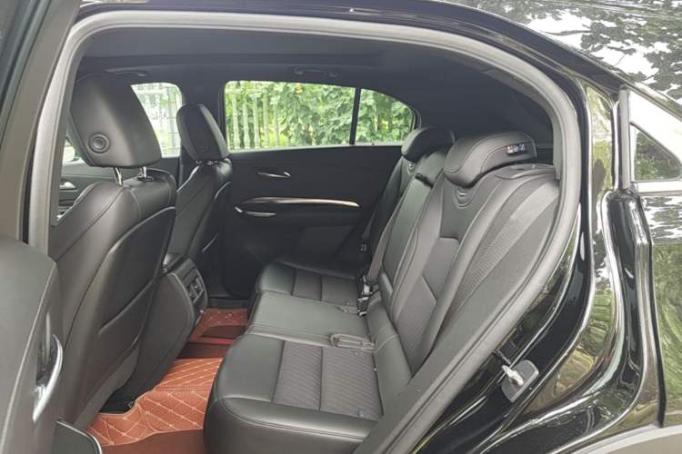 Used Cadillac XT4 2021 28T Two-Wheel Drive Tech Edition