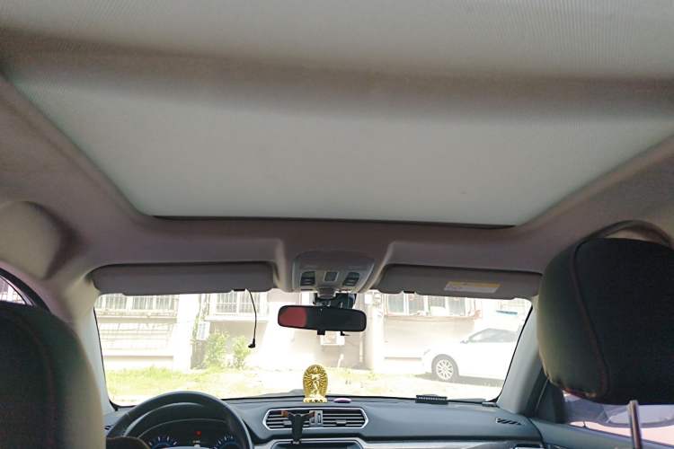 Used Haval H2 2018 Blue Label 1.5T Manual Two-Wheel Drive Luxury Model Headliner