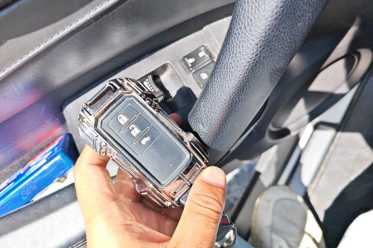 Used Acura ZDX 2012 3.7 Standard Edition Vehicle Key