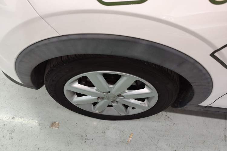 Used Leapmotor T03 2022 Glazed Edition Left Front Wheel Hub