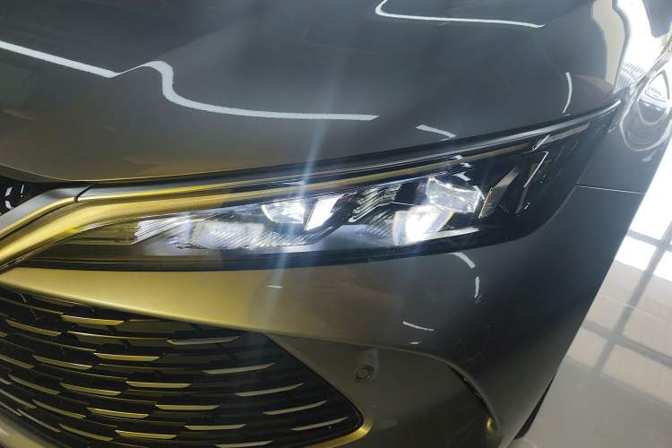 Used BYD Qin L 2025 DM-i Smart Drive 120KM Excellence Model Left Front Headlight