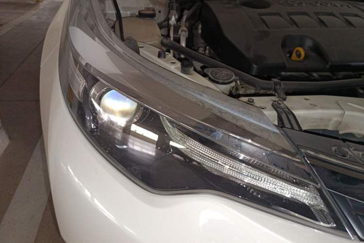 Used Toyota Levin 2014 1.6G CVT Elite Edition Right Front Headlight