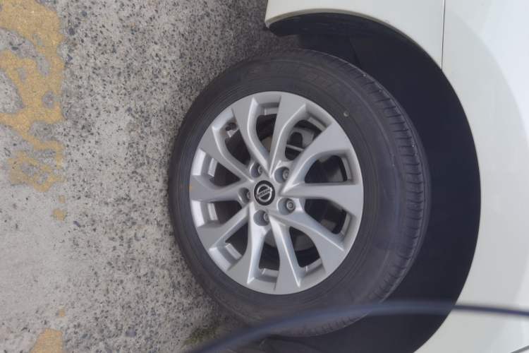 Used Nissan Sylphy 2024 Restyled Version 2 Classic 1.6XE CVT Comfort Edition Right Rear Wheel Hub