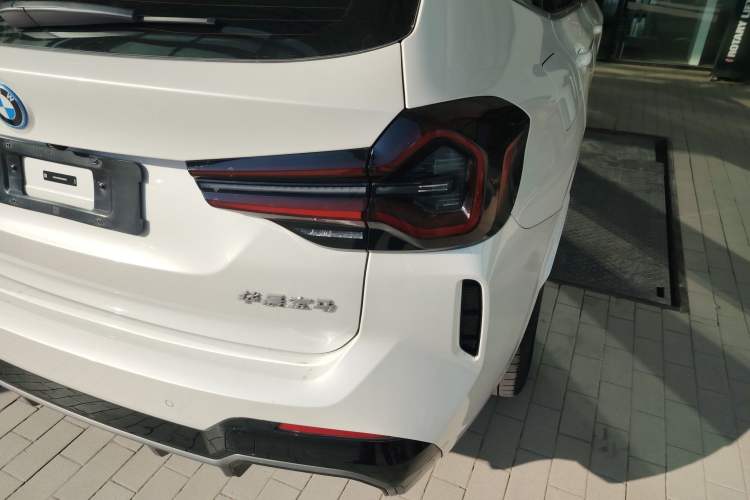 Used BMW iX3 2024 Leading Model
