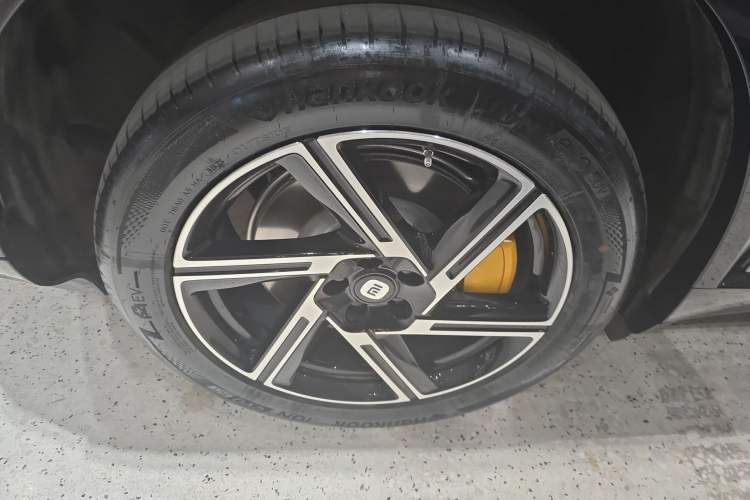 Used Xiaomi Auto YU7 2025 Ultra-Long Range All-Wheel Drive Pro Version
