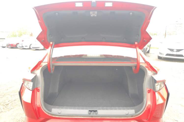 Used Dongfeng Aeolus Yixuan 2021 230T Automatic Zuiying Knight Edition Trunk