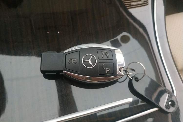 Used Mercedes-Benz C-Class 2016 C 200 L
