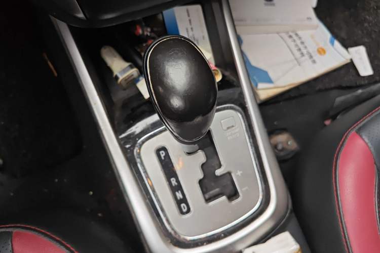 Used CHANGAN Eado 2013 1.6L Automatic Junku Model China IV Standard Gear Lever