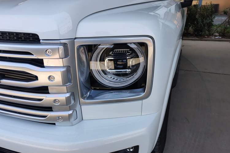 Used Haval H9 2024 2.0T Gasoline 4x4 Territory Edition Left Front Headlight