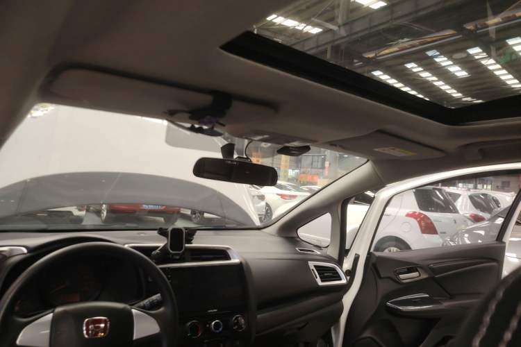 Used Honda Fit 2018 1.5L CVT Comfort Sunroof Version Headliner