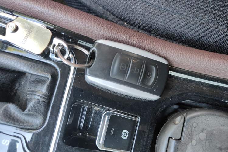 Used Dongfeng Fengon 580 2017 1.5T CVT Luxury Model
