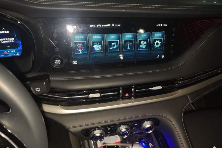 Used CHANGAN CS95 2021 2.0T Two-Wheel Drive Luxury Version Audio And AC Panel