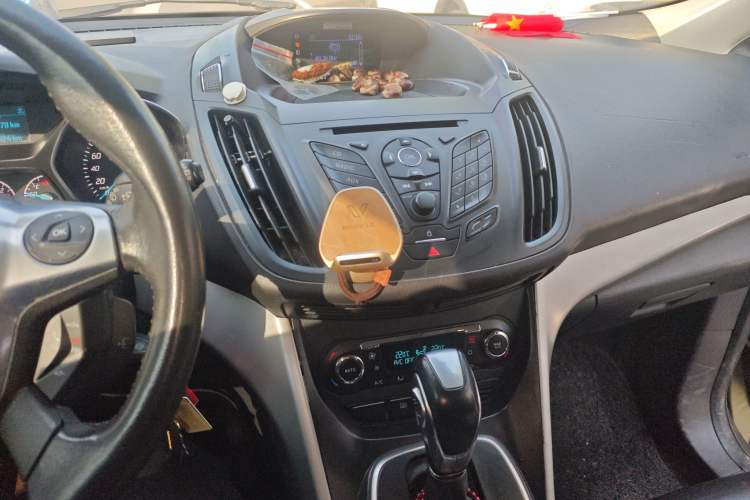 Used Ford Kuga 2013 1.6L GTDi Two-Wheel-Drive Trend Model