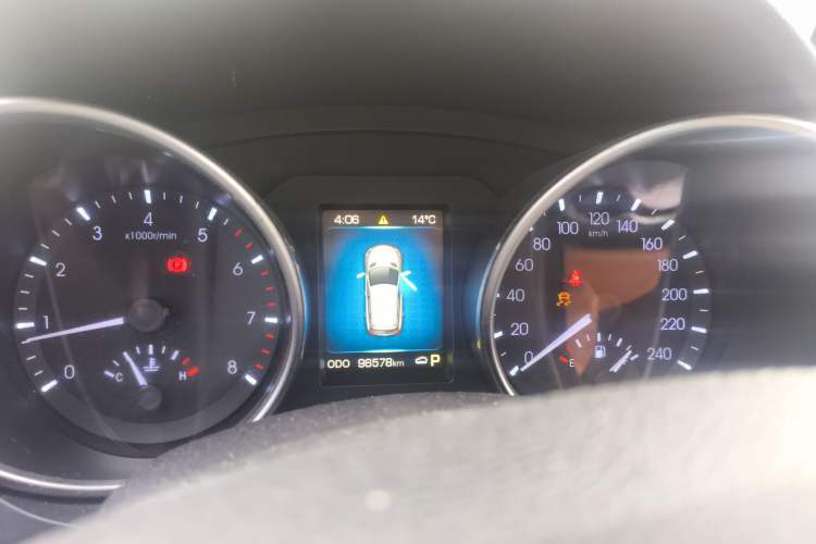 Used Haval H8 2015 2.0T Two-Wheel-Drive Elite Version