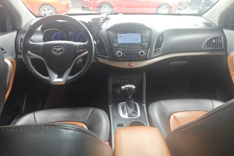 Used JAC Group Refine S5 2014 2.0T Automatic Luxury Edition
