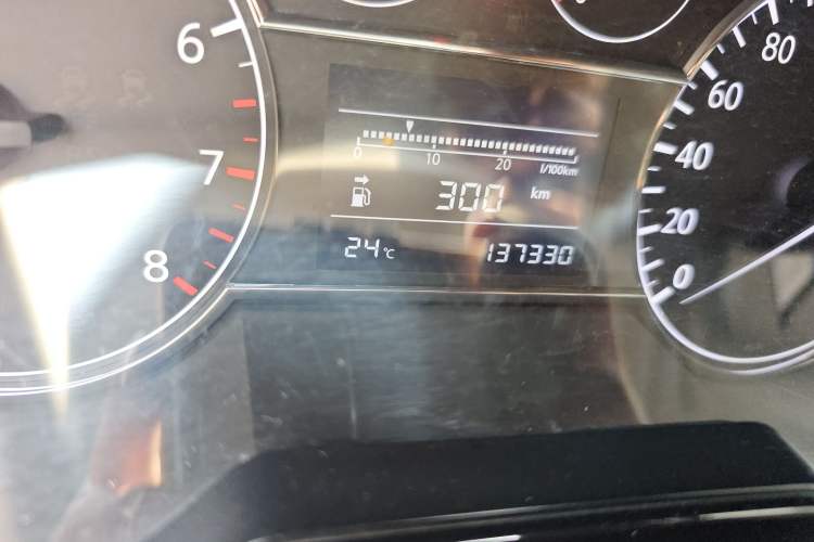 Used Nissan Tiida 2011 1.6L Manual Smart Version