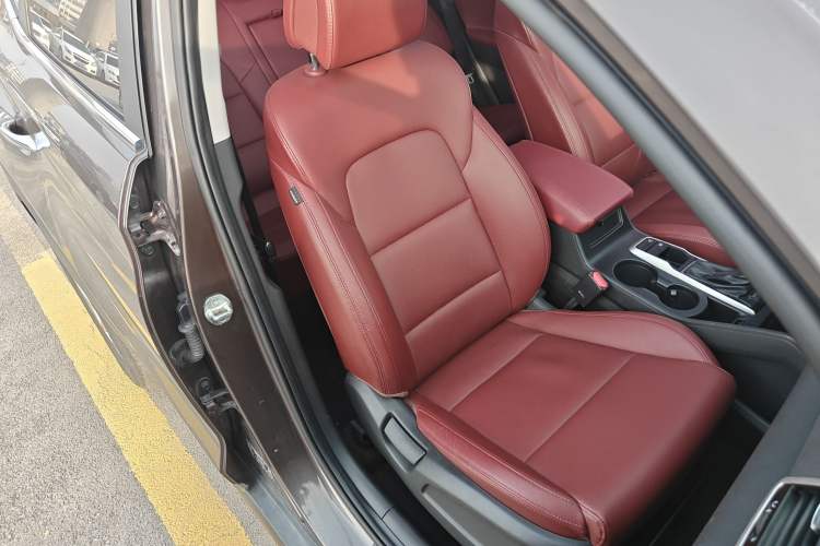 Used Hyundai Tucson 2018 1.6T Dual-Clutch Two-Wheel Drive 15th Anniversary Special Edition