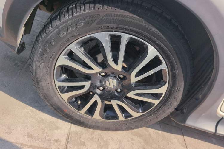 Used Suzuki Swift 2016 1.5L Automatic Fashionable Coolplay Edition
