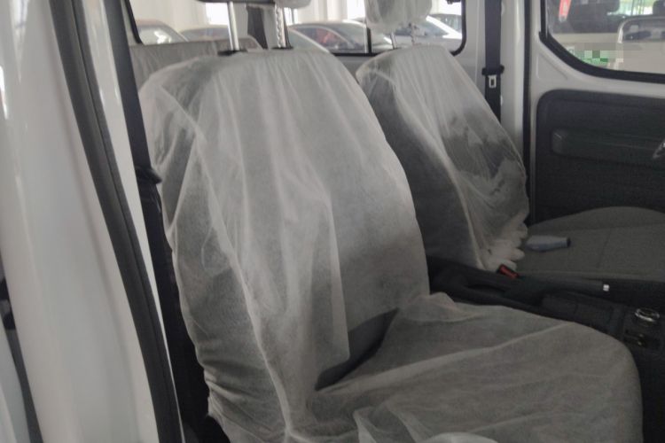 Used Wuling Yangguang 2025 Model 310KM Bus Edition—Customized by CATL