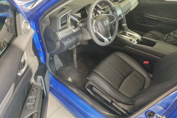 Used Honda Civic 2016 220TURBO CVT Luxury Edition