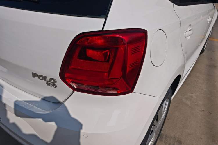 Used Volkswagen Polo 2016 1.6L Automatic Comfort Model Exterior 3