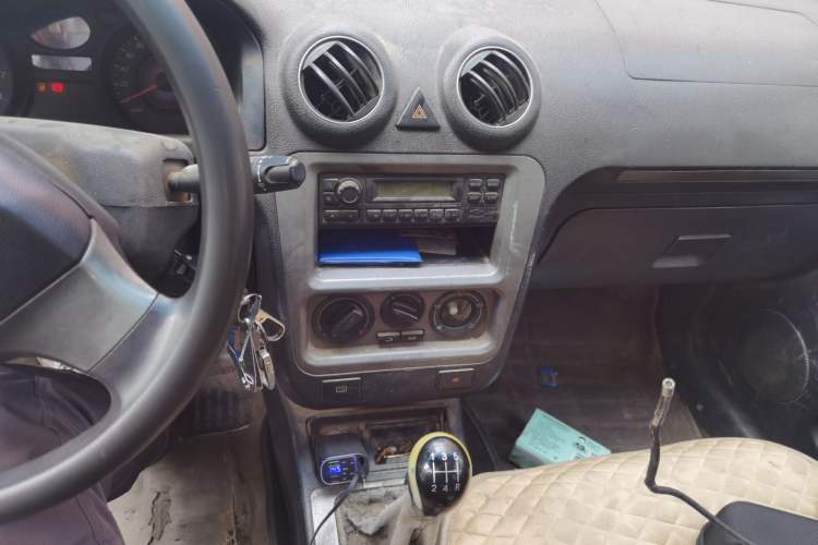 Used Geely Auto Liberty Ship 2012 1.3L Manual Fashion II Audio And AC Panel