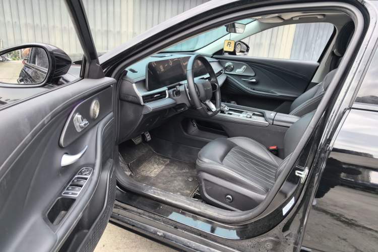 Used Chery Arrizo 8 2023 High-Performance Edition 2.0T DCT Powerfully Equipped