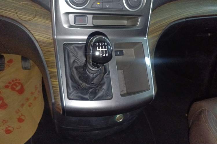 Used FORTHING Lingzhi PLUS 2021 2.0L Manual Luxury 7-Seater