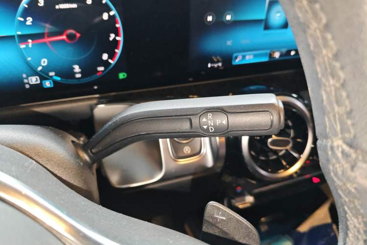 Used Mercedes-Benz GLB 2020 GLB 200 Dynamic Edition Gear Lever