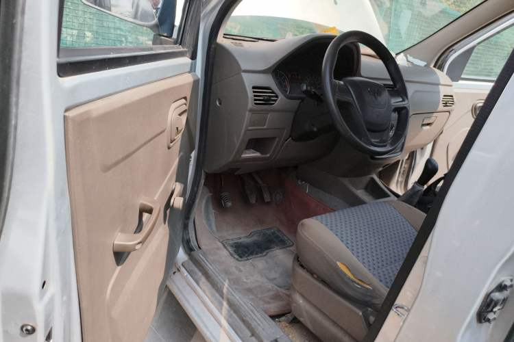 Used Wuling Zhiguang V 2017 1.2L Base Version LMH
