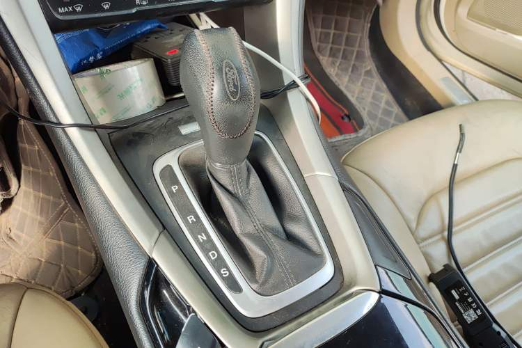 Used Ford Mondeo 2013 2.0L GTDi 200 Luxury Model Gear Lever