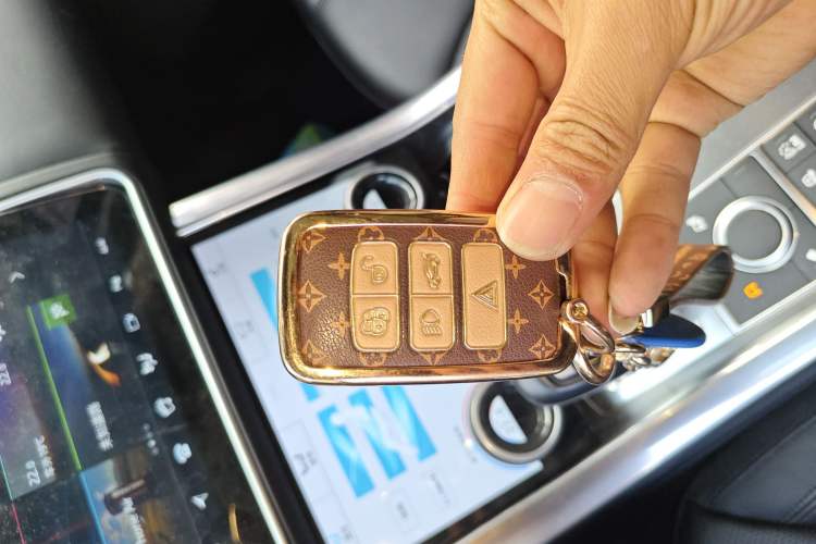 Used Land Rover Range Rover Sport 2017 3.0 SC V6 SE
