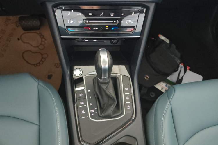 Used Volkswagen Tharu 2024 300TSI Two-Wheel-Drive Moon Luxury Edition Gear Lever