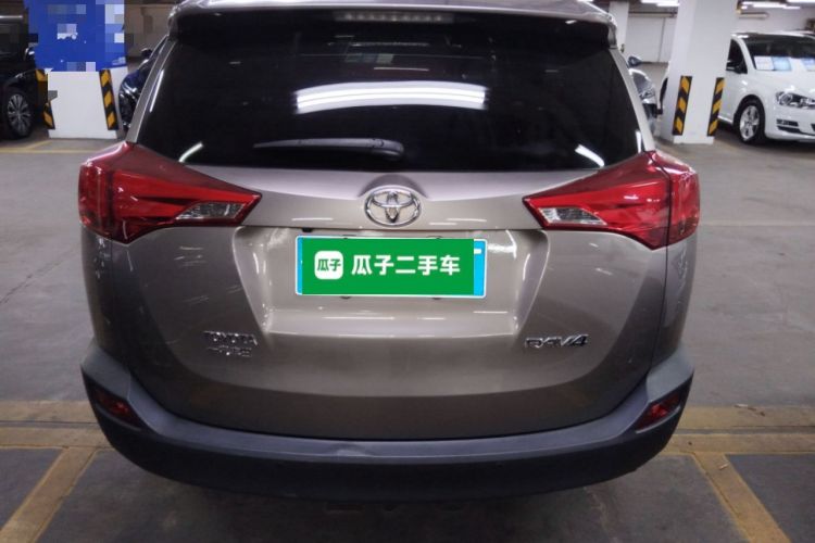 Used Toyota RAV4 2015 2.0L CVT Two-Wheel Drive Fashion Edition