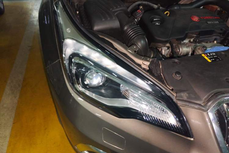 Used Buick Envision 2015 20T Four-Wheel Drive Luxury Model
