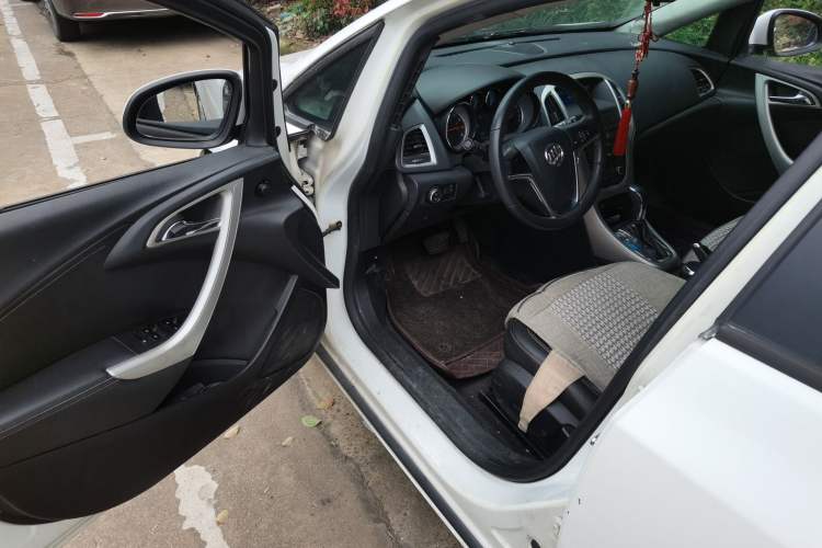 Used Buick GT 2010 XT 1.6T Fashion Sport Edition