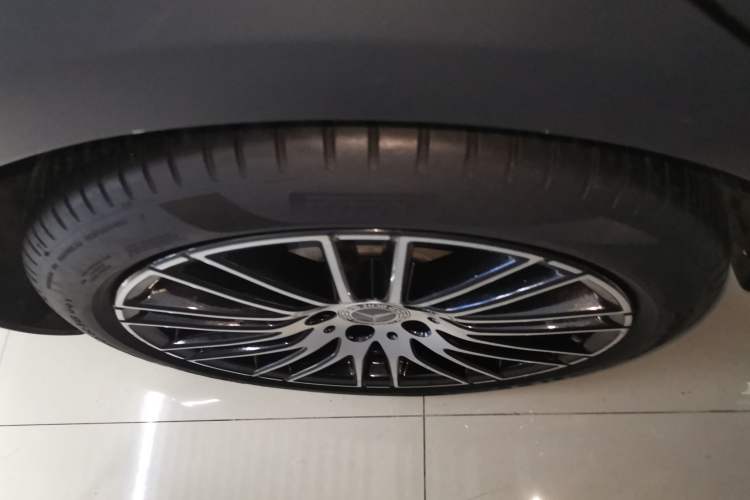 Used Mercedes-Benz C-Class 2023 C 200 L Sport Edition Right Rear Wheel Hub