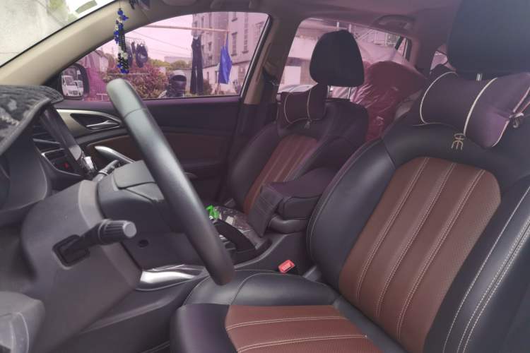 Used BYD Song 2016 GaiShi Edition 1.5TI Manual Elite Model
