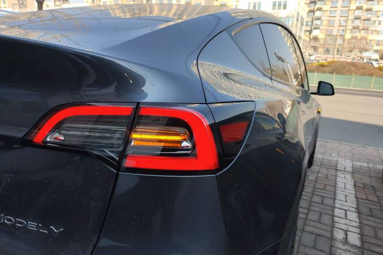 Used Tesla Model Y 2021 Standard Range Rear-Wheel Drive Version
