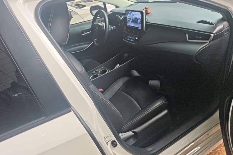 Used Toyota Corolla 2021 Dual-Motor 1.8L E-CVT Elite Edition