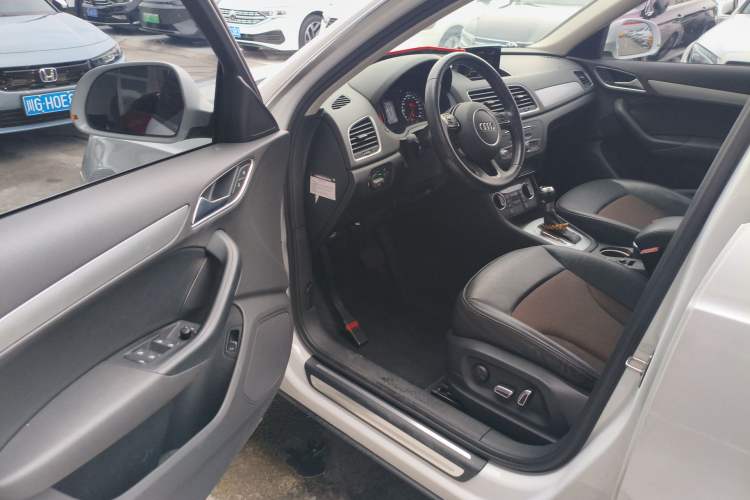 Used Audi Q3 2017 30 TFSI Fashion Model